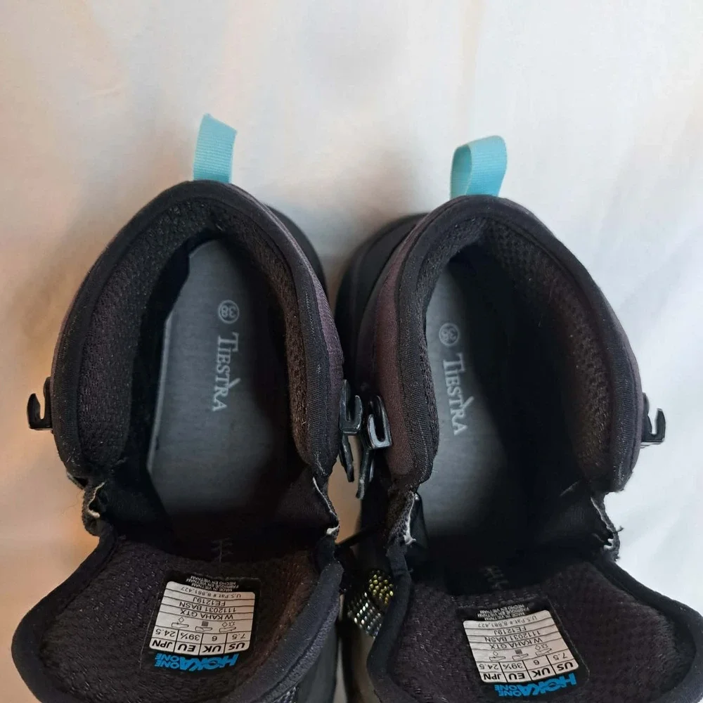 Hoka One One hoka one